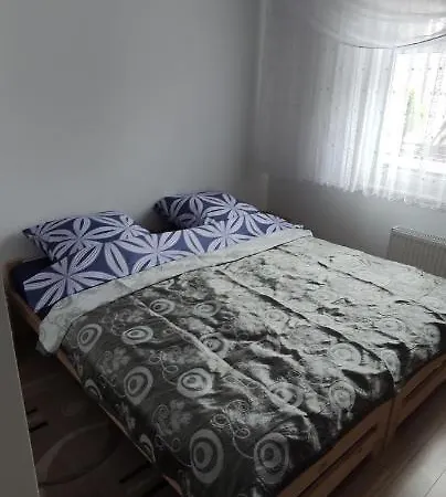 Lägenhet Apartament „nad Jeziorkiem“